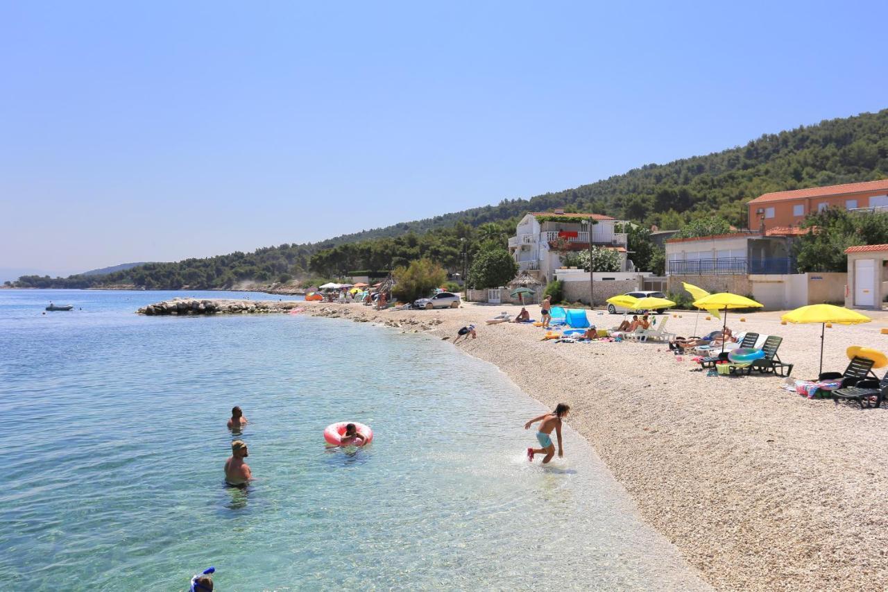 Apartments By The Sea Slatine, Ciovo - 14541 Kültér fotó