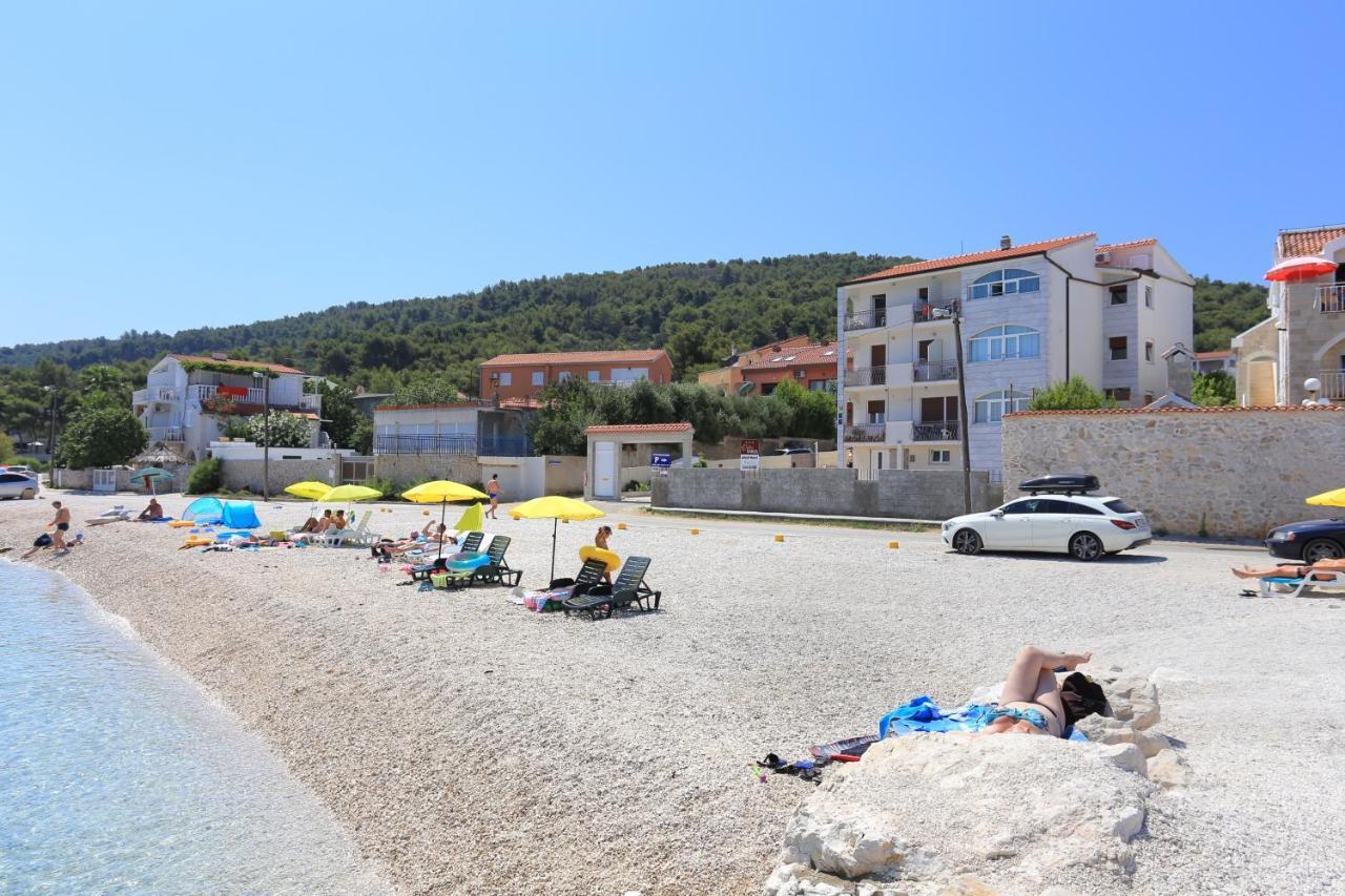 Apartments By The Sea Slatine, Ciovo - 14541 Kültér fotó
