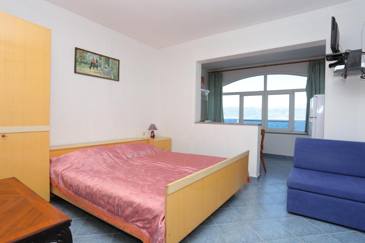 Apartments By The Sea Slatine, Ciovo - 14541 Kültér fotó