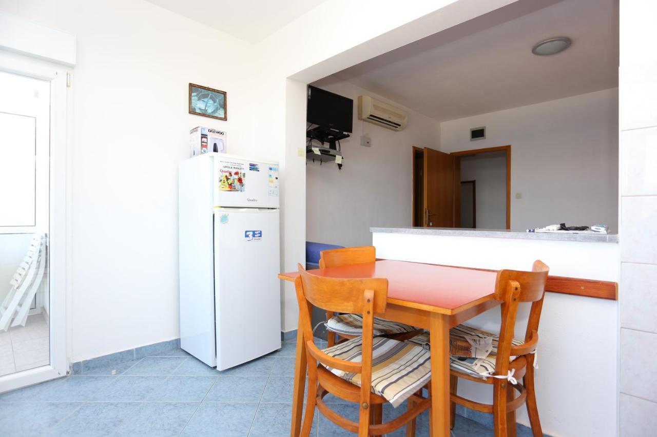 Apartments By The Sea Slatine, Ciovo - 14541 Kültér fotó