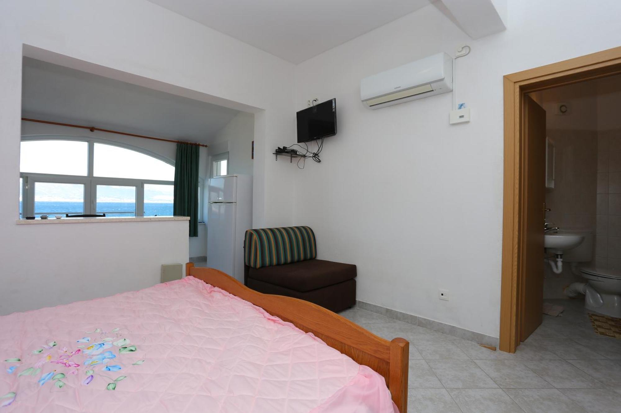 Apartments By The Sea Slatine, Ciovo - 14541 Szoba fotó