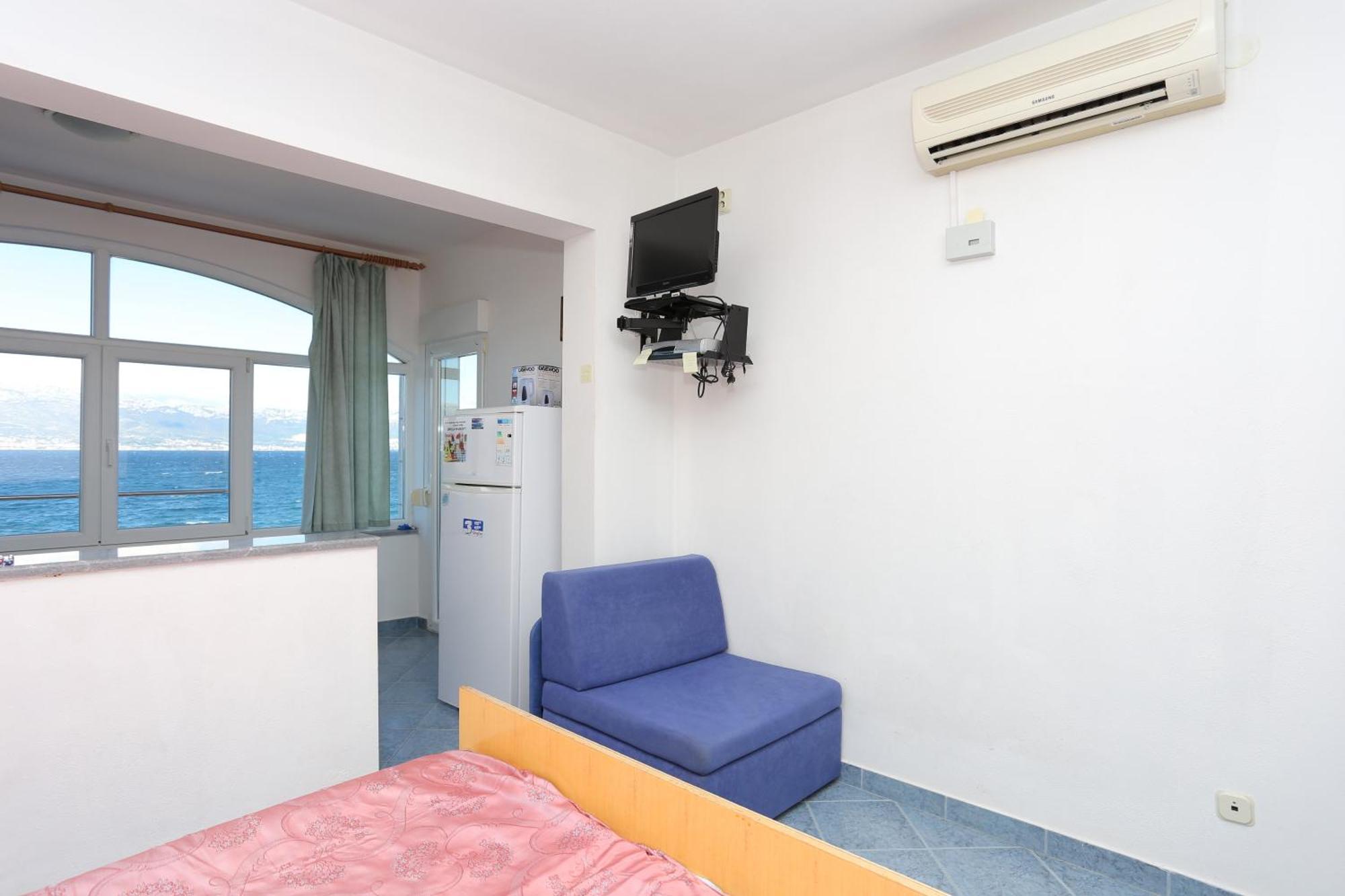 Apartments By The Sea Slatine, Ciovo - 14541 Szoba fotó